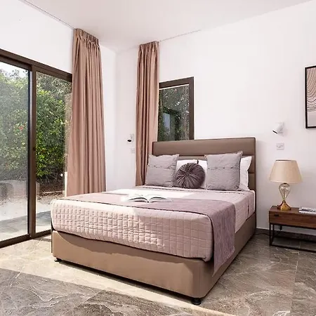 Beautiful Coco ! Villa Peyia